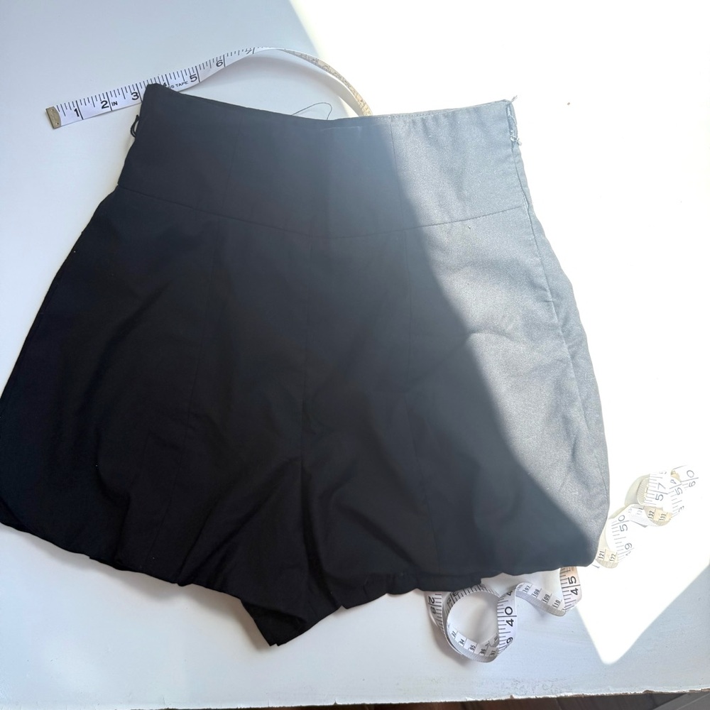 Vintage Black High Waist Women's Shorts, S